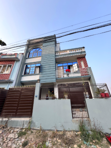  House for Sale in Sipadol